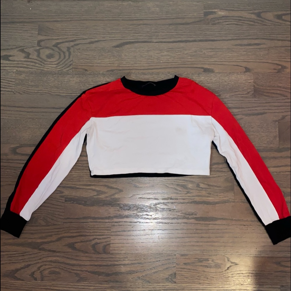 Two Toned long sleeve crop top